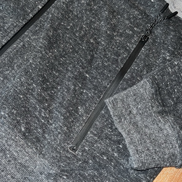 Etoic color block hoodie. Size L. NWOT - Picture 3 of 5